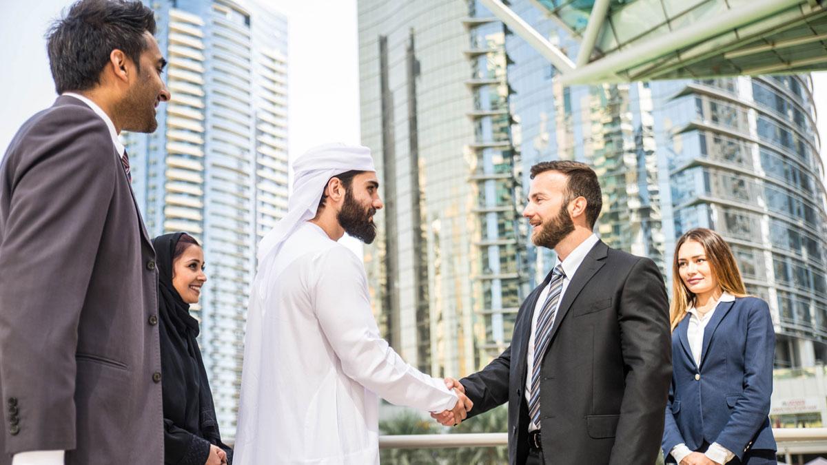 ویزای کاری امارات؛ چطور اقامت کاری دبی را به‌دست آوریم؟
